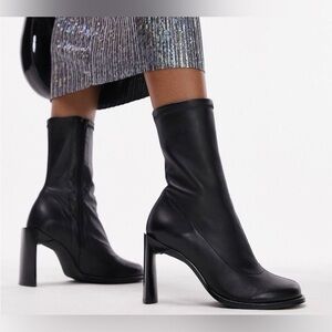 NEW TOPSHOP Size 9.5M Black Leather Mid-Calf Boots ROUND TOE